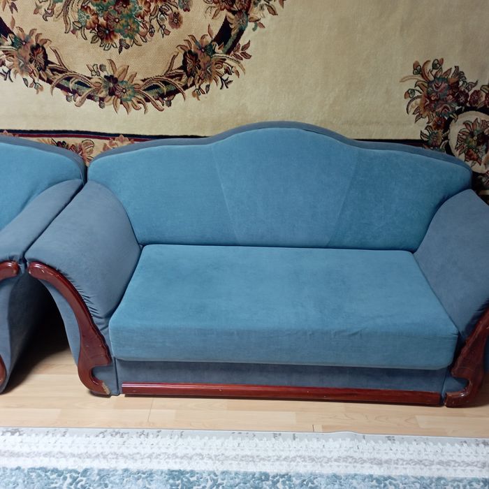 Два дивана и кресло