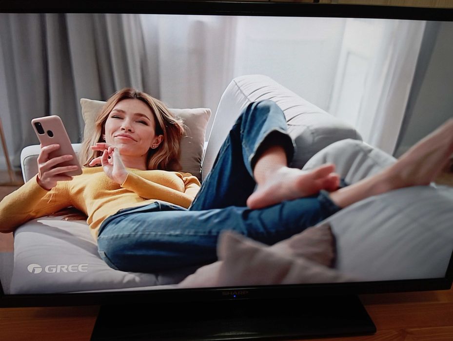 TV SHARP utilizat, Full HD, diagonala 100 cm