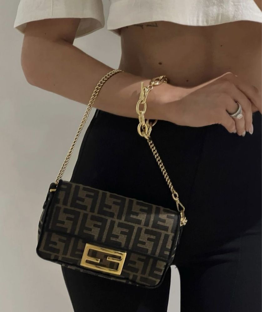 Сумка Fendi с коробкой