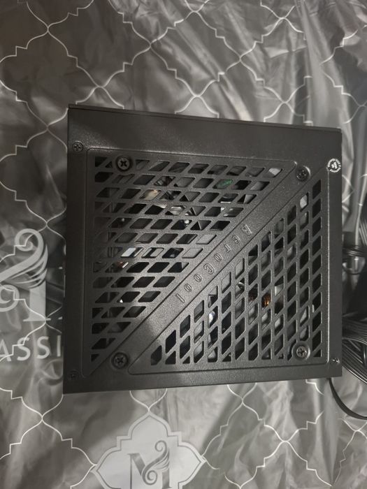 Блок питания Aerocool Mirage Gold 850W