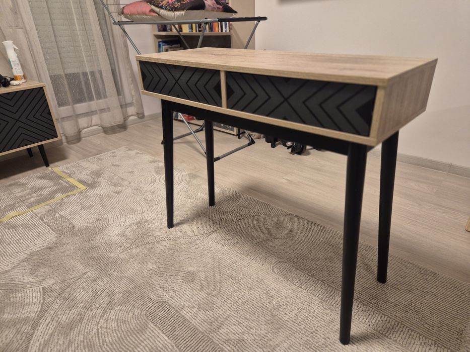 Конзолна маса/бюро за грим