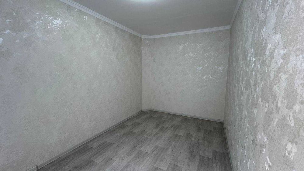 Фрунзиский Бегим маркет 3 қаватда 2 хонали квартира сотилади.ID: 1411