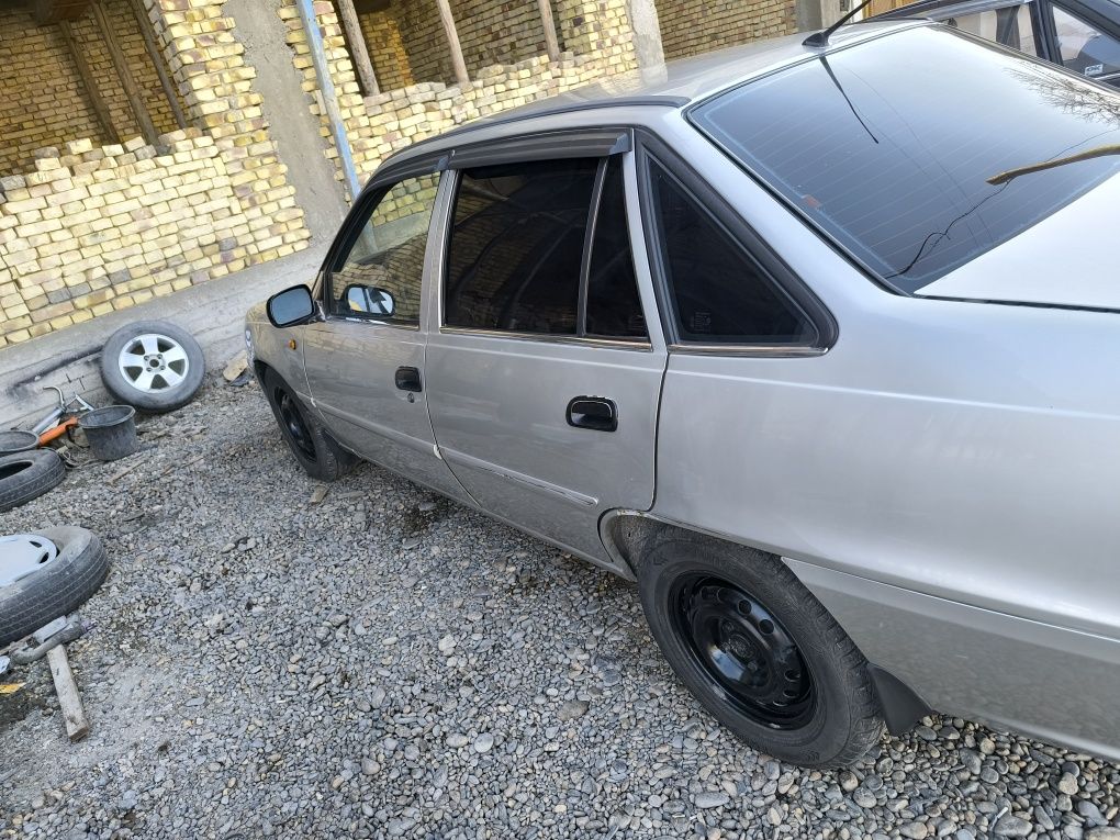 3500 srochnoga sotiladi
