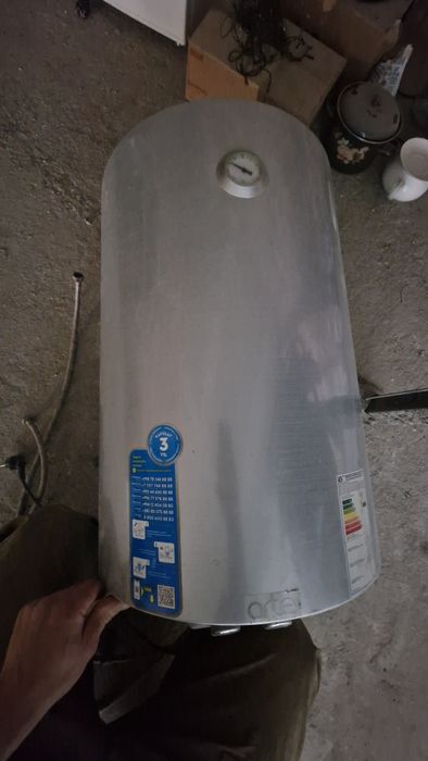 Водонагреватель на 80л
