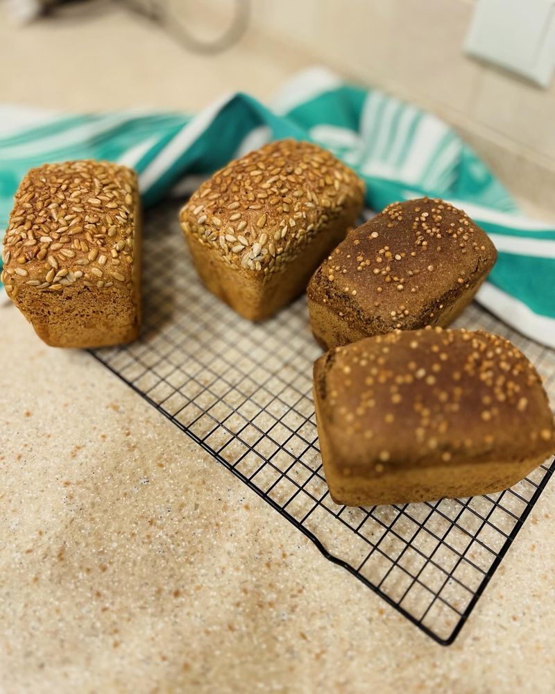 Ремесленный хлеб на закваске: тартин, ржаной, французская булка