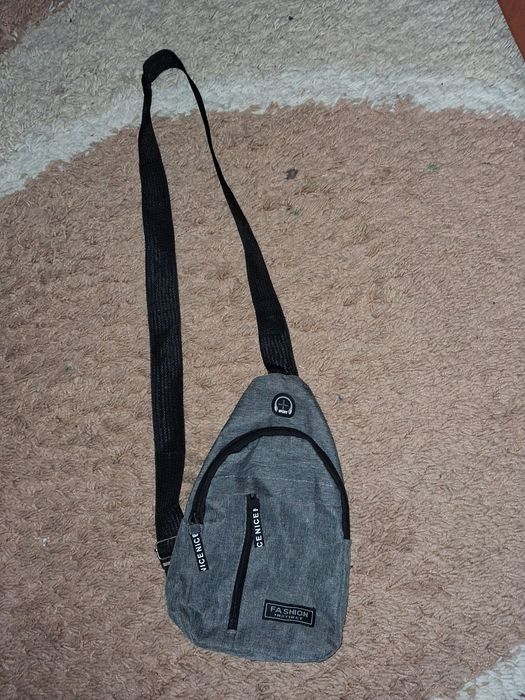 Мъжка чанта през рамо