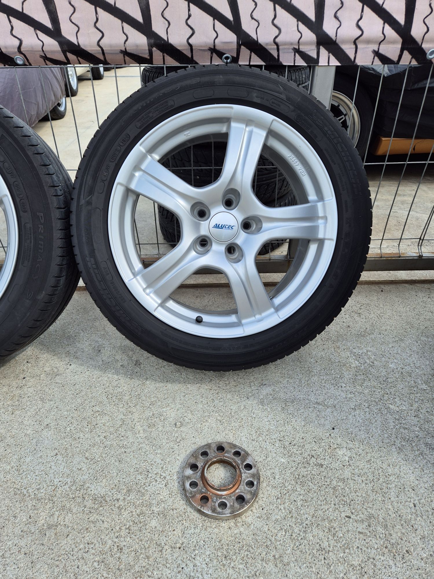 Джанти Alutec  18цола , 5х112 , 8j , et52 , 225/50/18 Mercedes Vw Audi