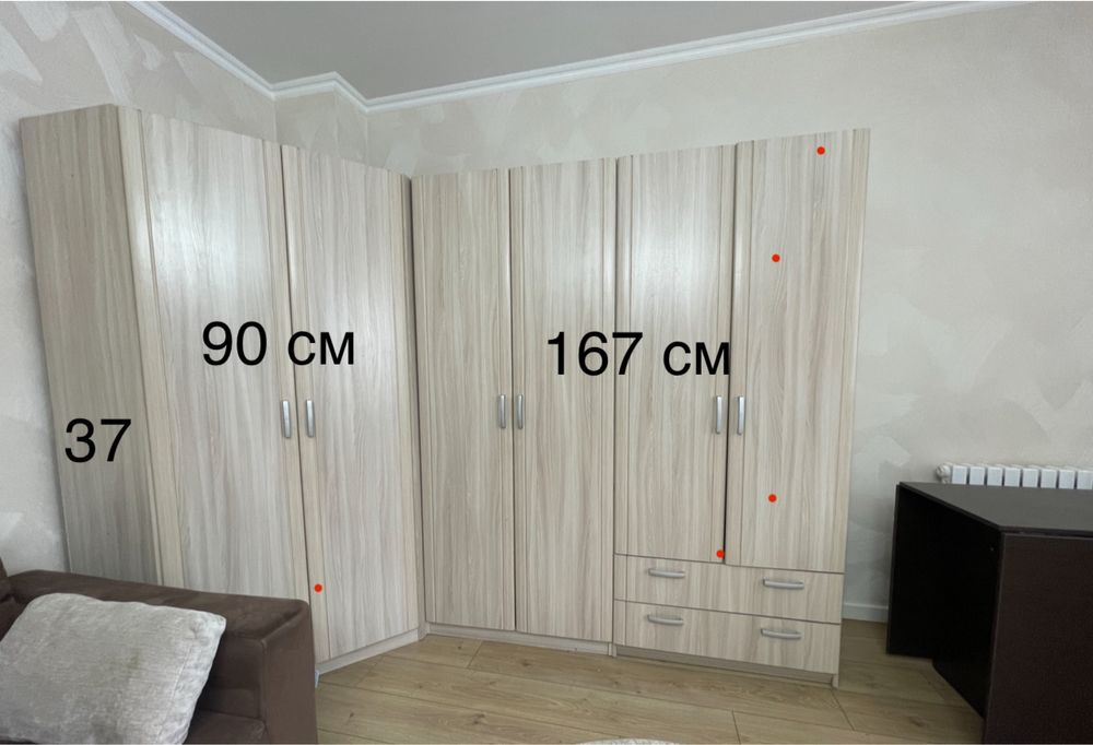 Шкаф угловой, из трех частей