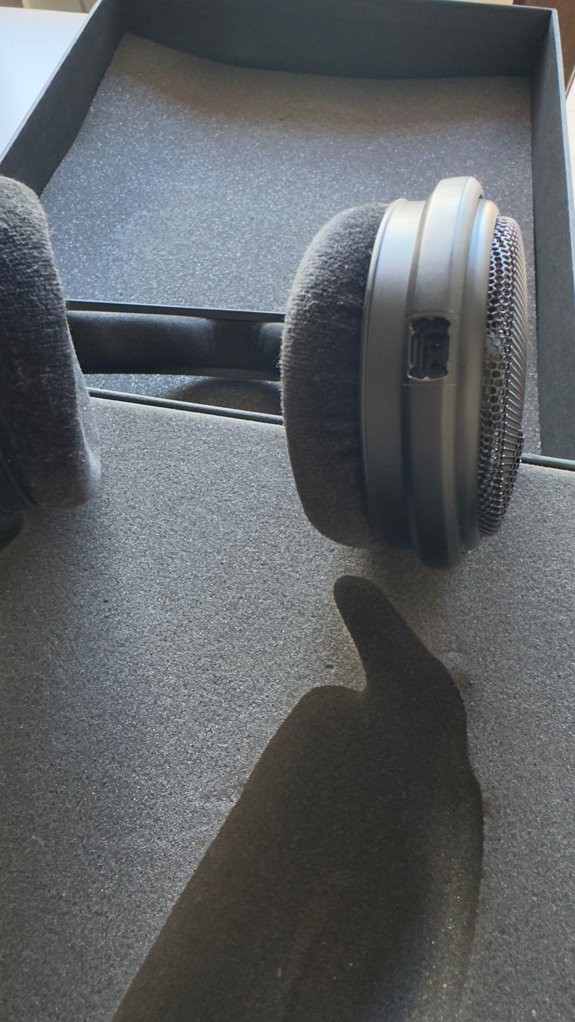 Продавам слушалки Sennheiser 660S