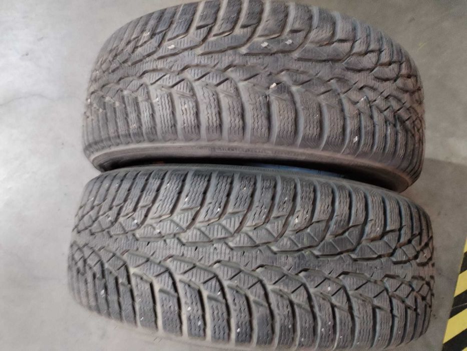 Vând 2 anvelope de iarnă Nokian WR D4