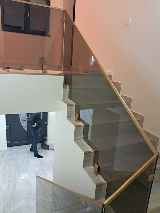 Balustrada din sticla securizata  clar / fumuriu