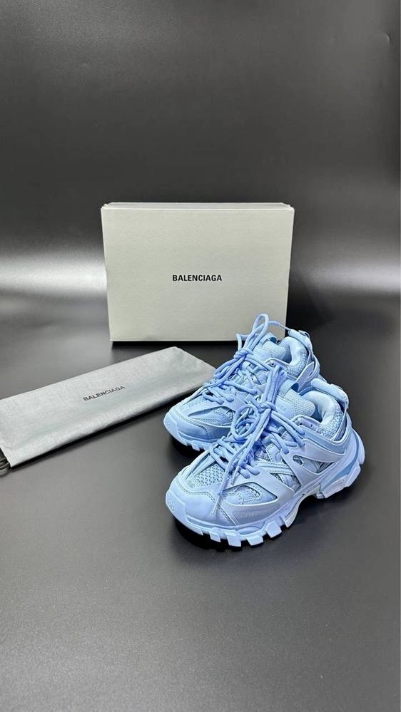 Balenciaga track