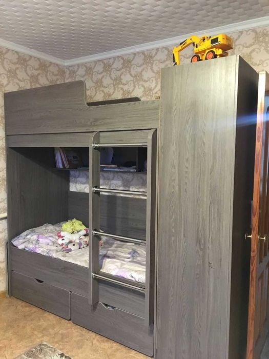двухъярусная кровать