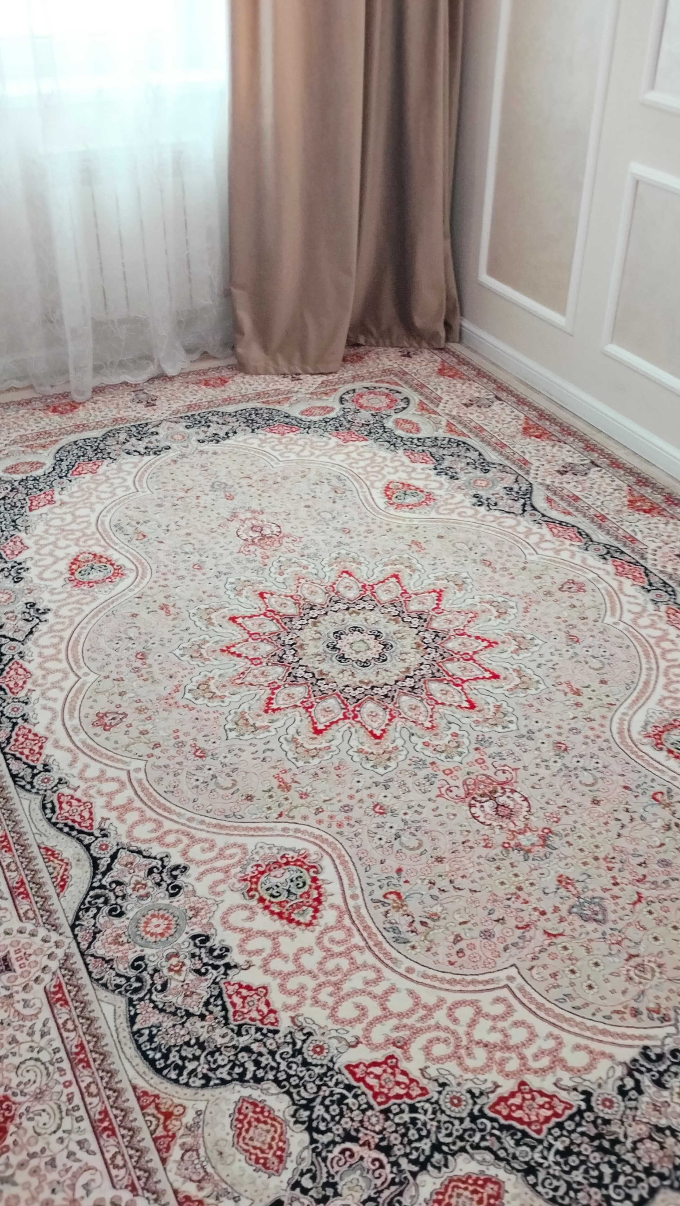 Ковер в отличном состоянии 2,5*3,5