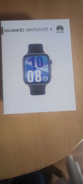Часовник Huawei Watch Fit 4