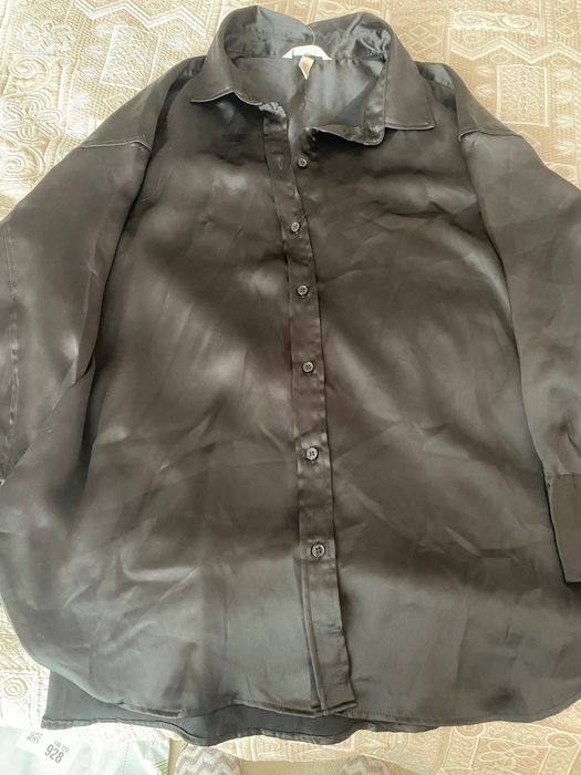 Черна риза на H&M