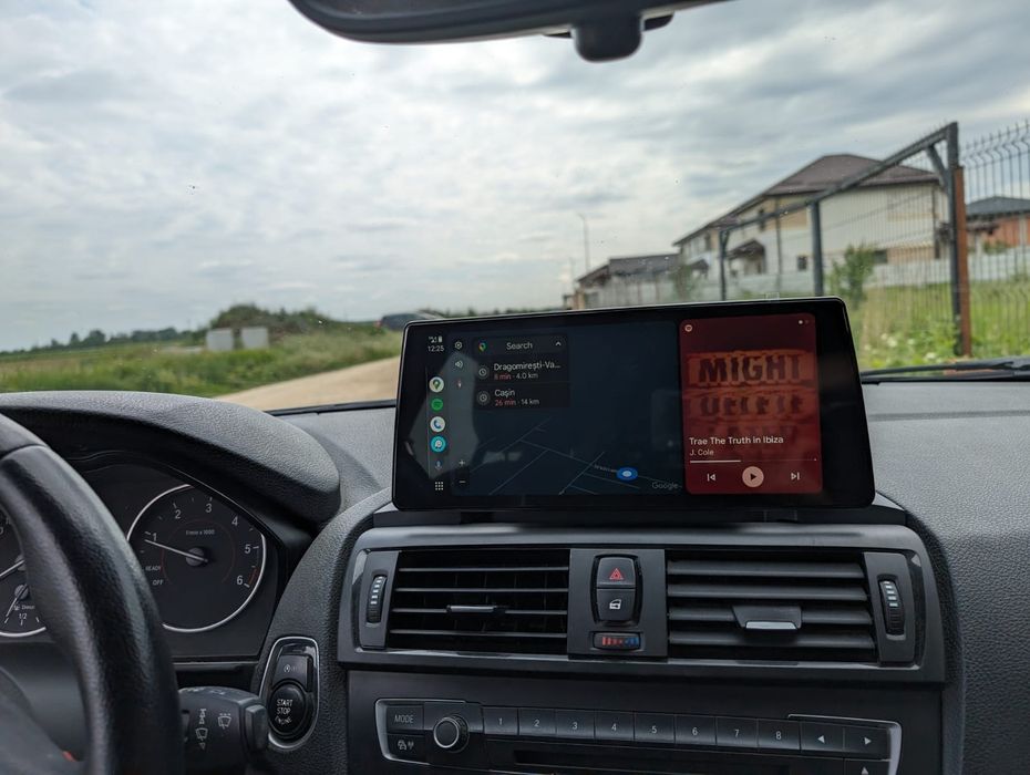 Navigatie android BMW F20 seria 1 Carplay Waze YouTube GPS