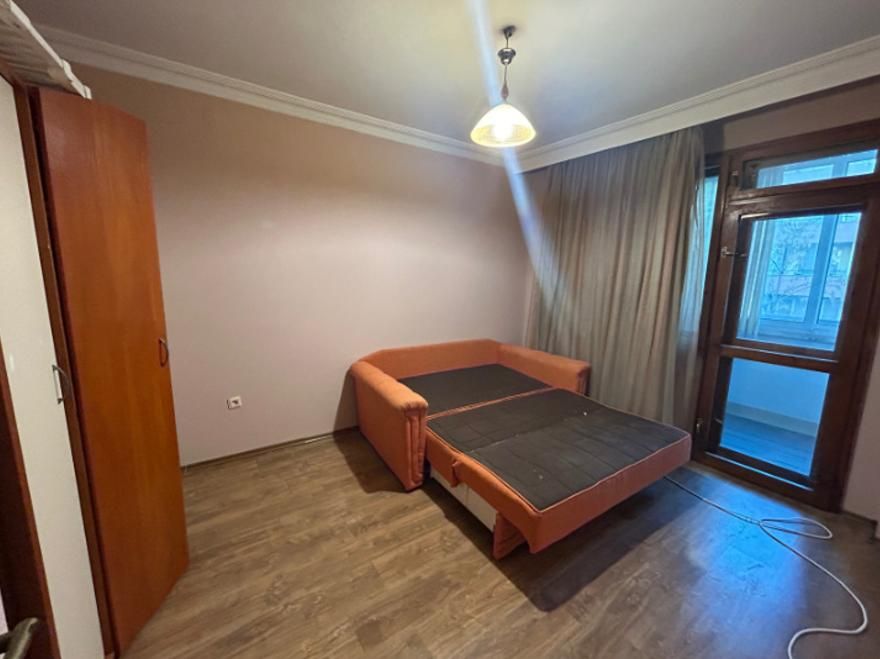 Дава се под наем Тристаен апартамент в София, Център - 110 кв.м за 500 € - Снимка #3