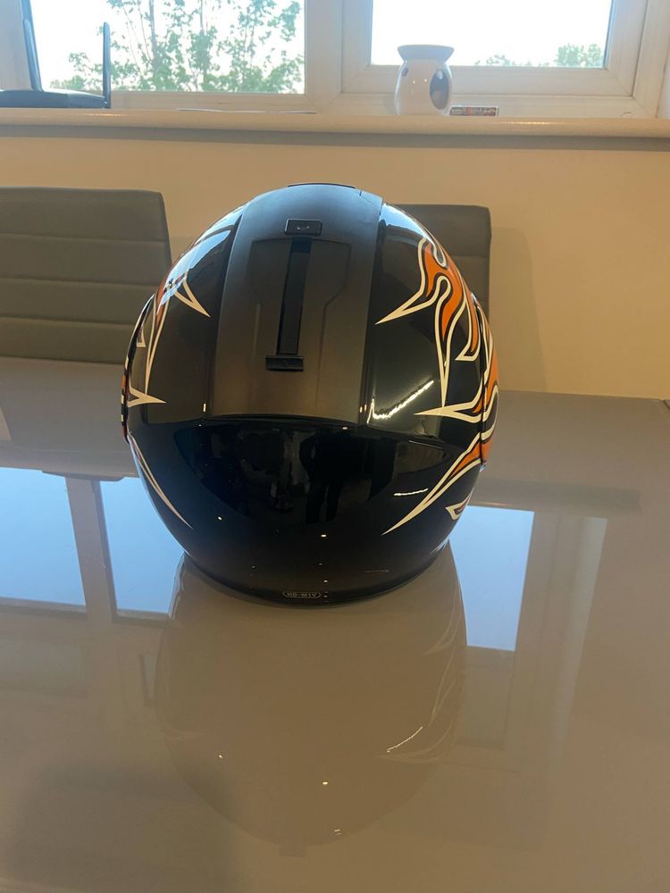 Каска Harley-Davidson , Ръкавици , Шалче/Кърпа за глава.