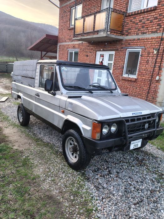 Vând ARO 10 Camionetă