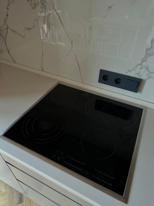 Варочная поверхность Electrolux