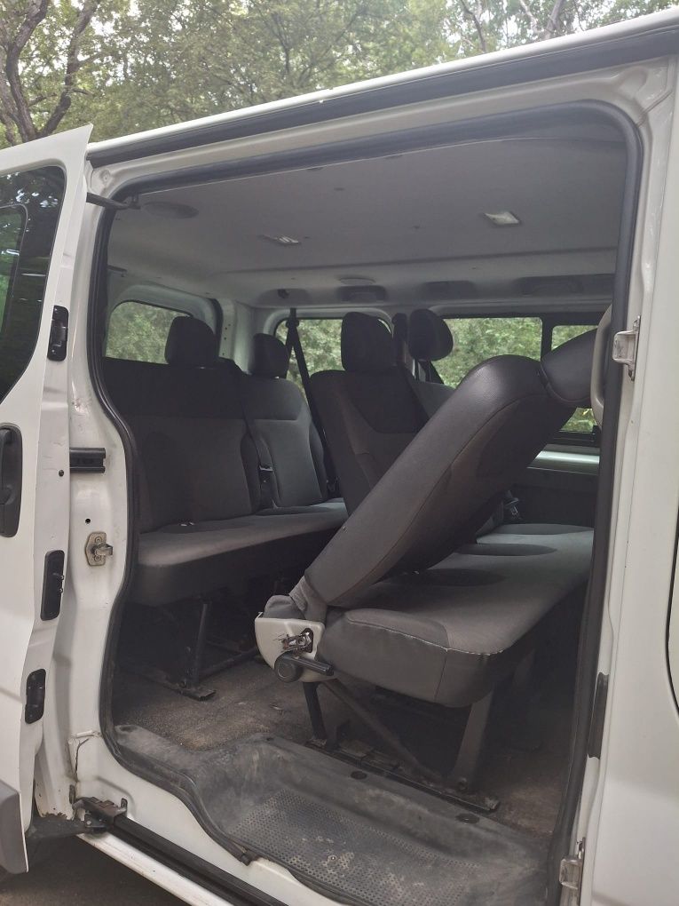 Renault Trafic 8+1  .2012 . 2Ldci