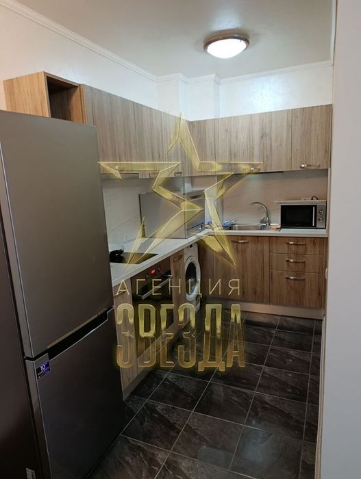 Дава се под наем Двустаен апартамент в Пловдив, Южен - 76 кв.м за 408.51 € - Снимка #2