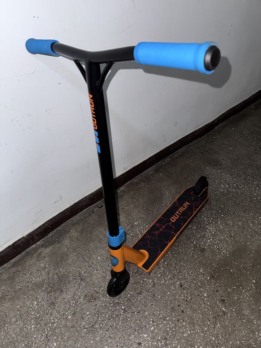 Trotineta freestyle scheme Blazer Pro Outrun 2 FX Scooter Orange Lava