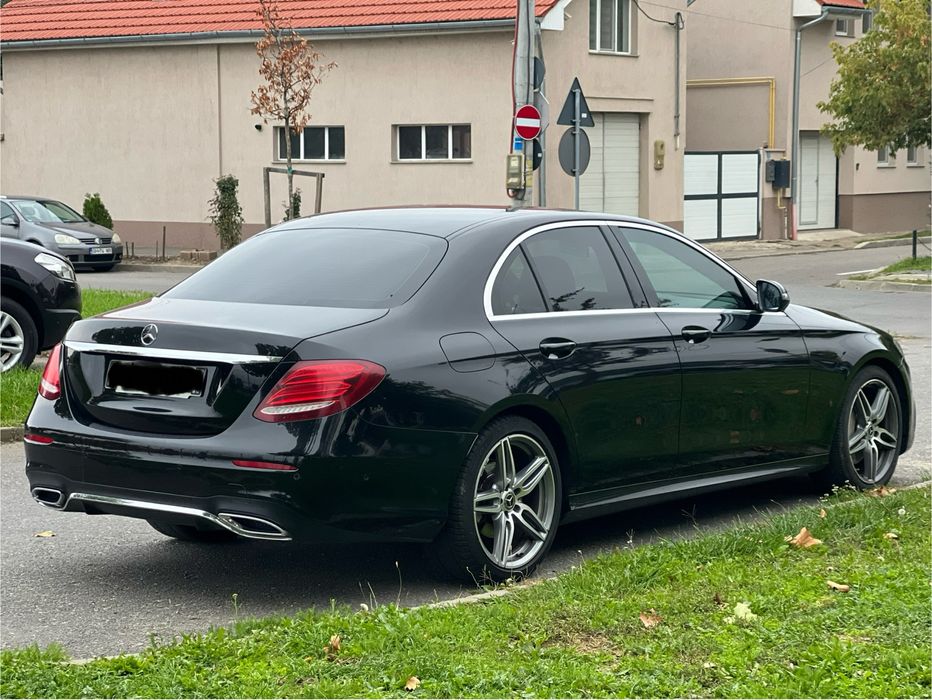 Mercedes E220 194 CP Pachet AMG Tableta Head up display