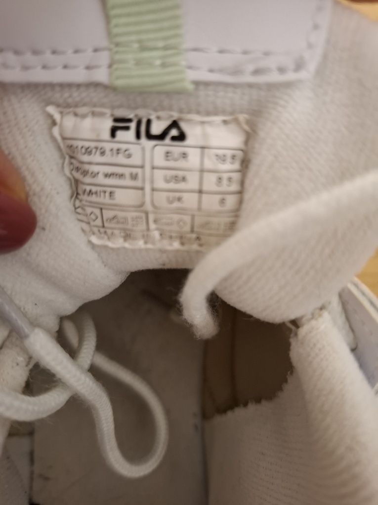 Vand adidasi Fila marimea 39.5