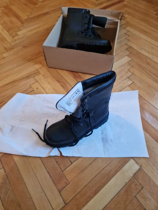 Ghete militare negre din piele naturală, mărimea 40.5