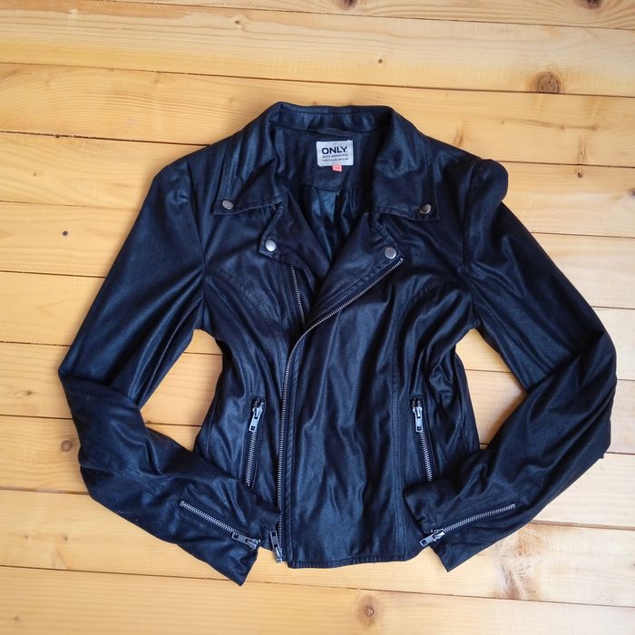 Ново черно велурено яке