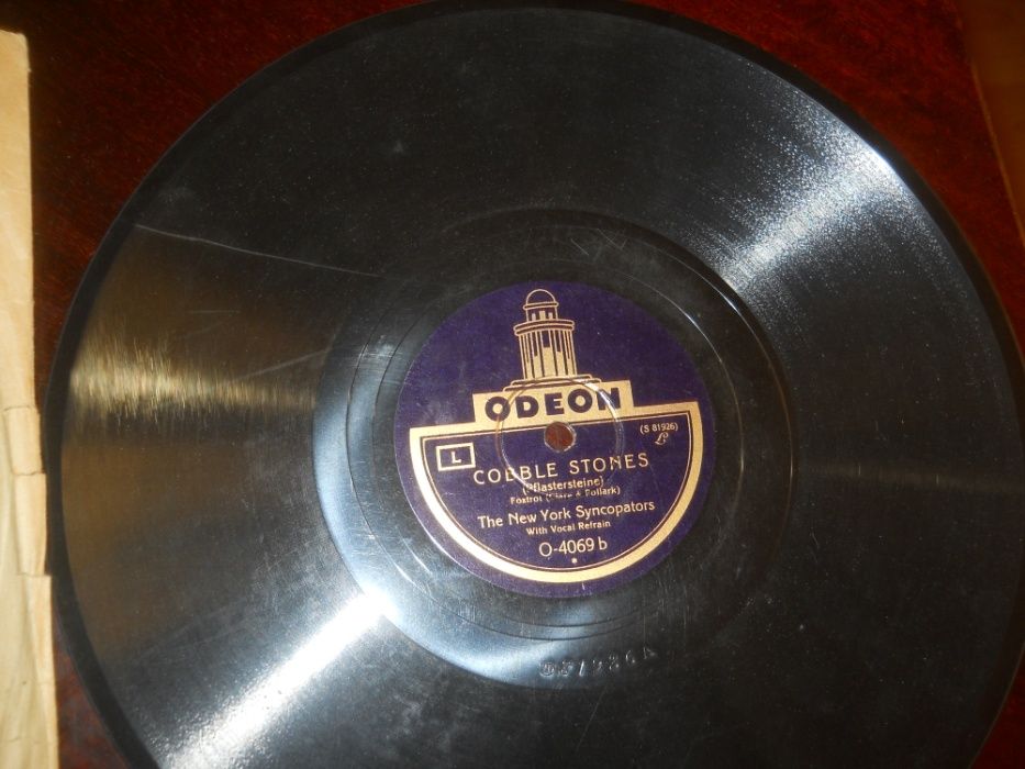 Placa gramofon Odeon-Foxtrot,in coperti originale cu o fisura!Colectie