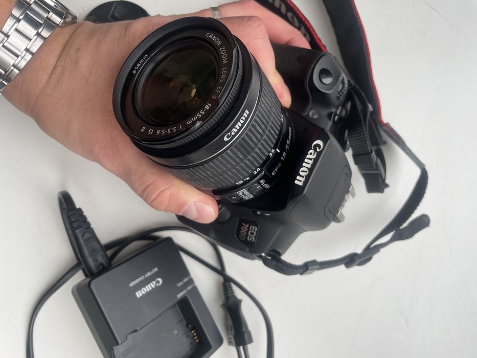 Фотоаппарат Canon 700d