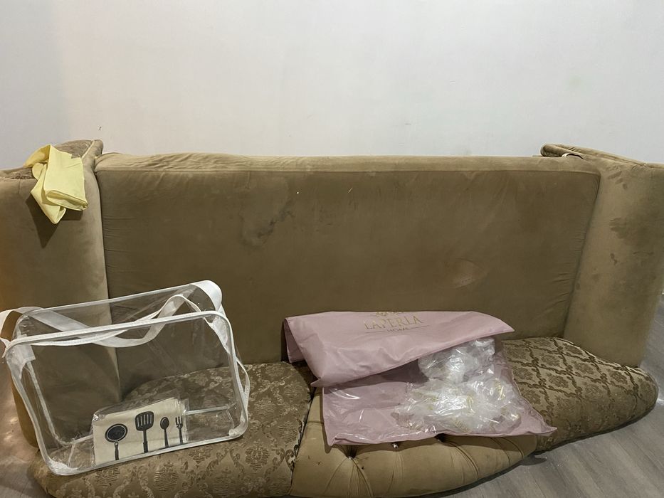 Отдам даром диваны и кресла