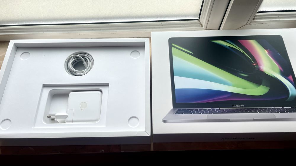 MacBook Pro 13”, M1, 512 GB