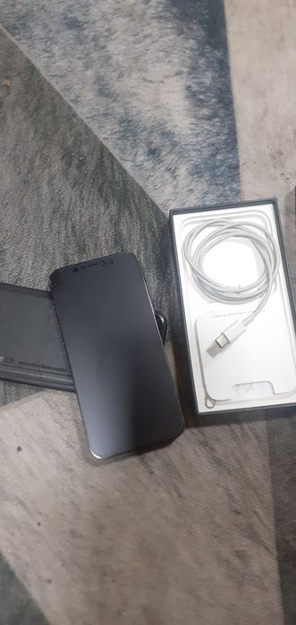 Продам телефон в хорошем состоянии 12 Pro