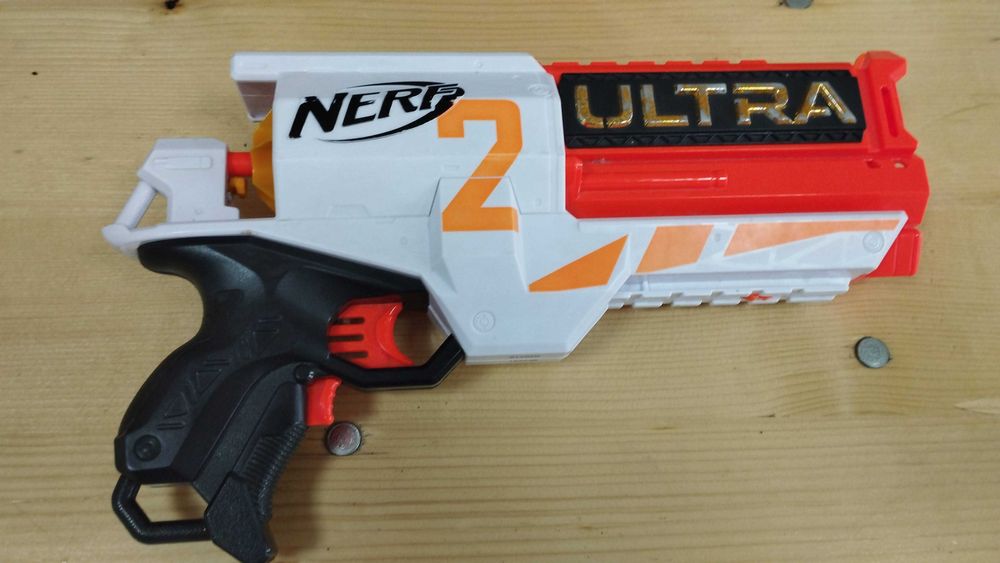 Nerf 2 ULTRA stare aproape nouă