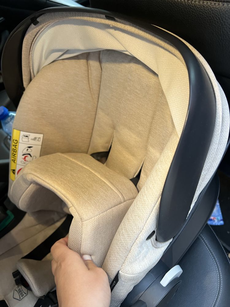 Бебешки стол + ISOFix база iCandy Cocoon цвят Latte.