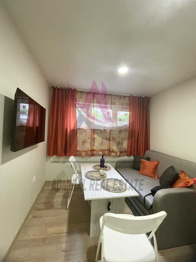 Дава се под наем Мезонет в Варна, Колхозен пазар - 49 кв.м за 375 € - Снимка #1