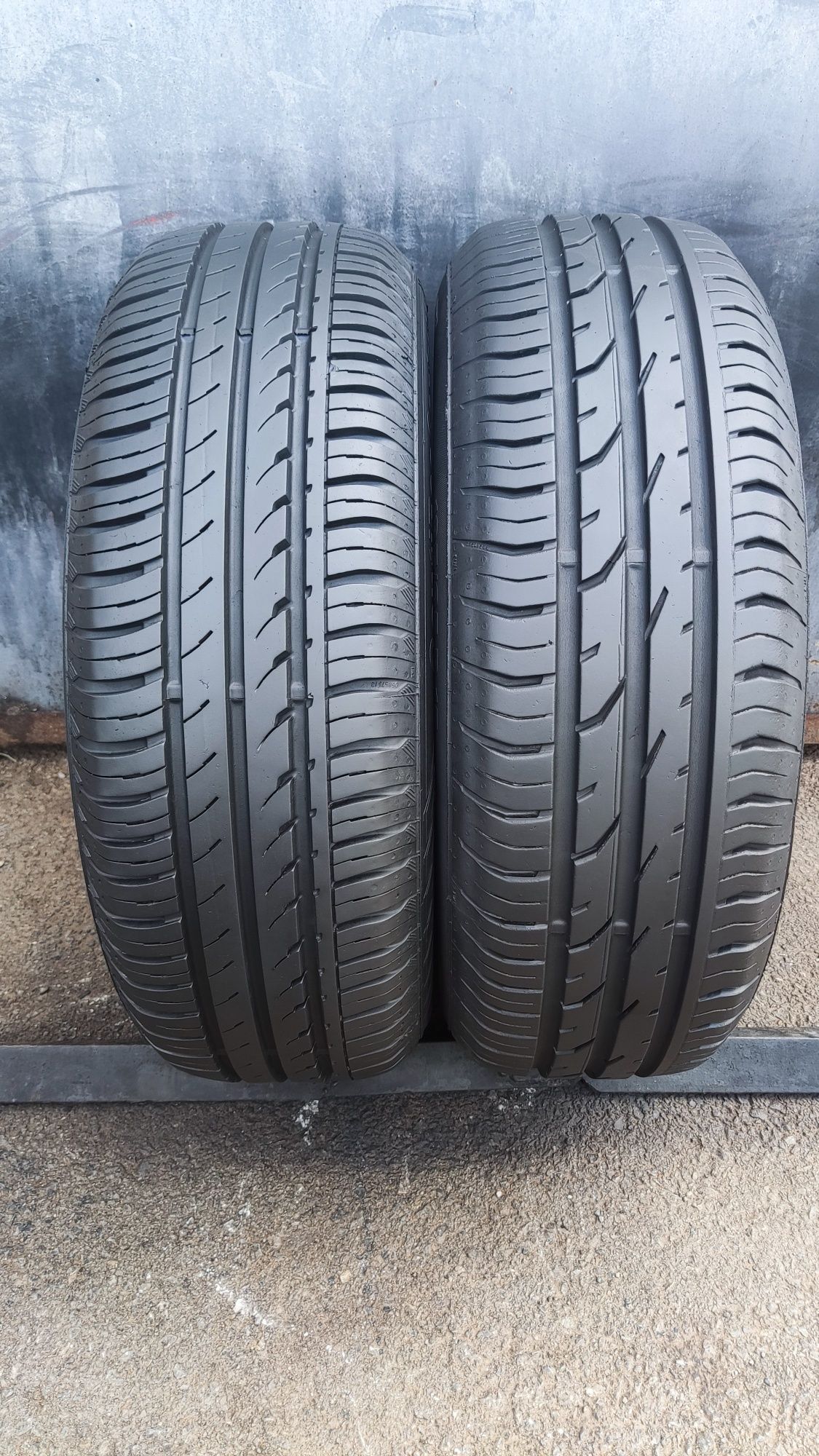 2бр. летни гуми 195/65/15 Continental 
dot 21
8.6mm грайфер
Добро съст