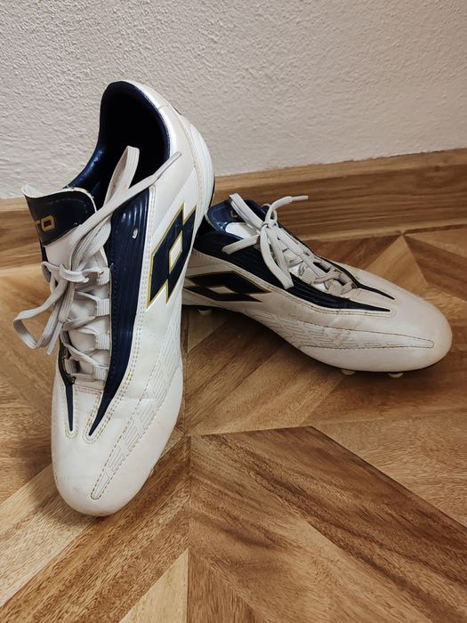 Ghete fotbal iarbă ,mărimea 38