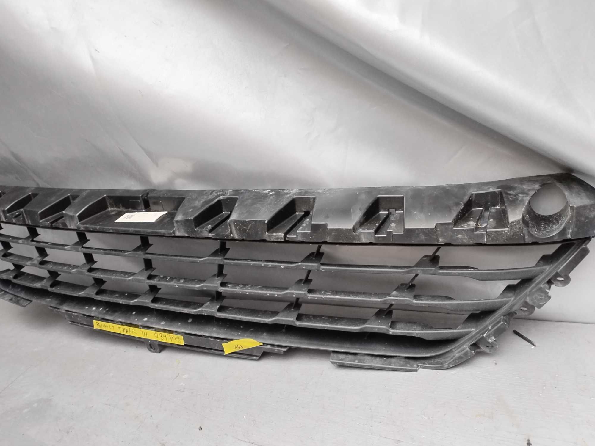 Грил решетка рено трафик 3 Renault Trafic 3