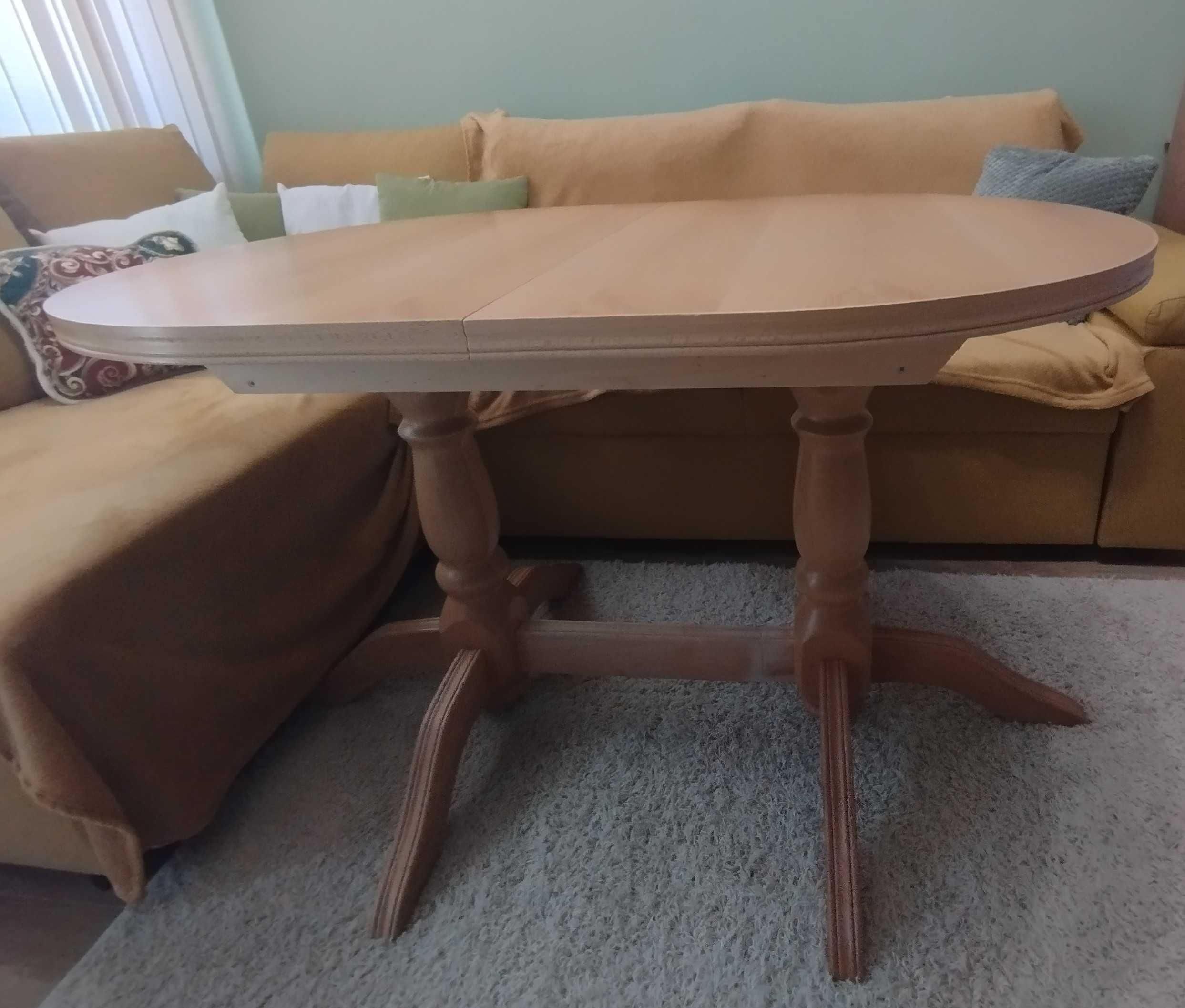 Трапезна дървена маса