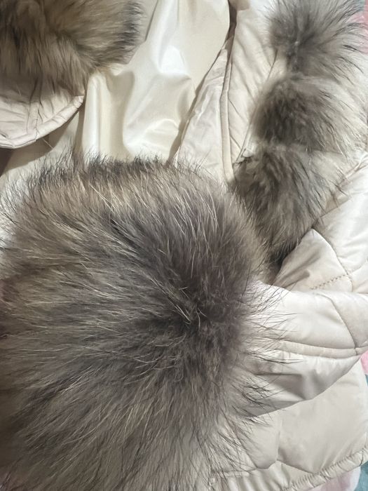 Зимно яке с яка и пухчета на ръкавите - естествен косъм
