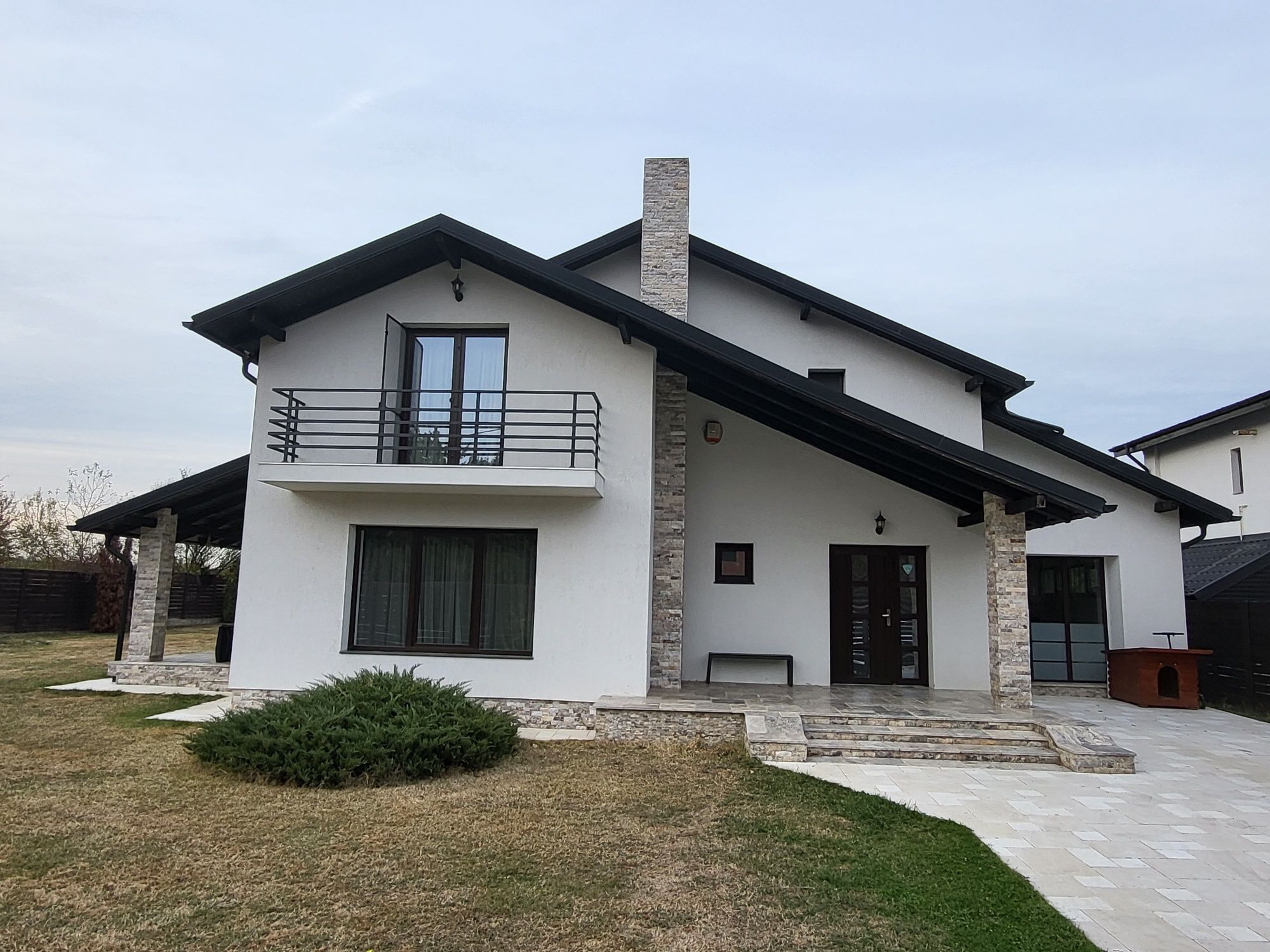 De vânzare casă P+1, 180 mp, teren 1000mp, Bascov-Glâmbocu-deal