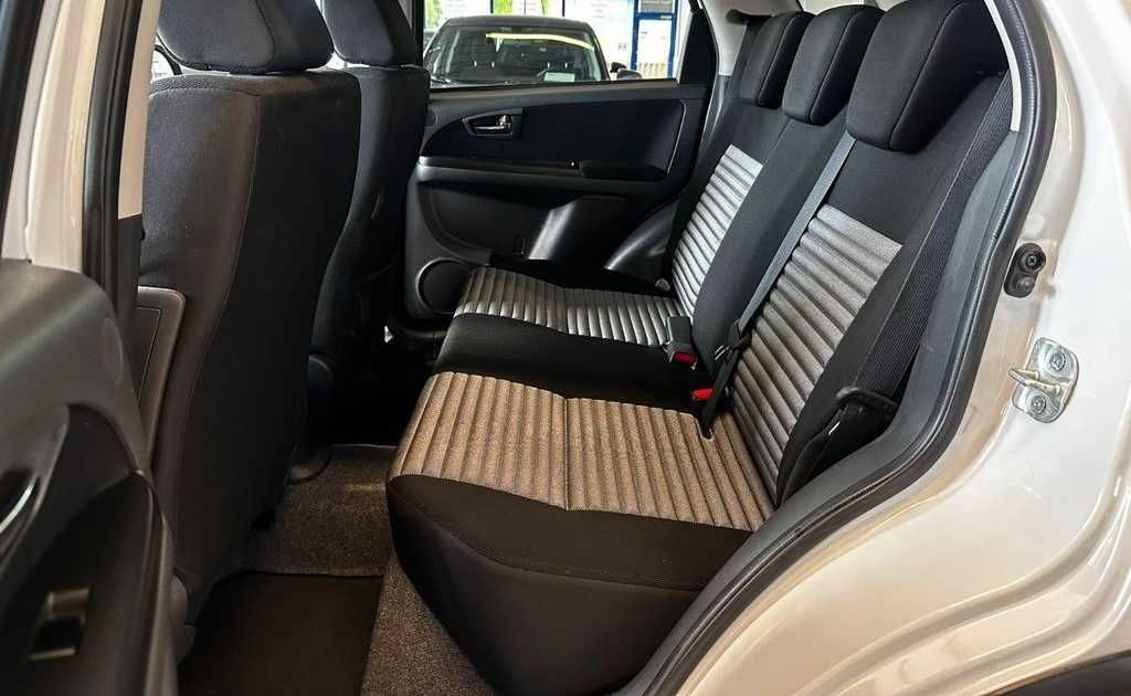 Suzuki automat 1.6 benzina navigatie touchscreen incalzire scaune