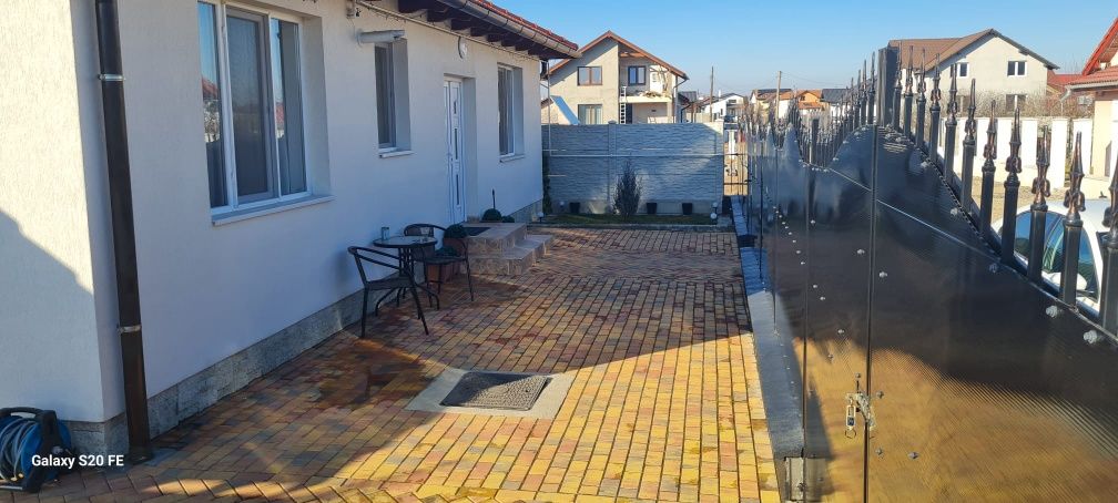 Casă + curte 500 mp, mobilată complet, gata de mutat – Cartier Partoș