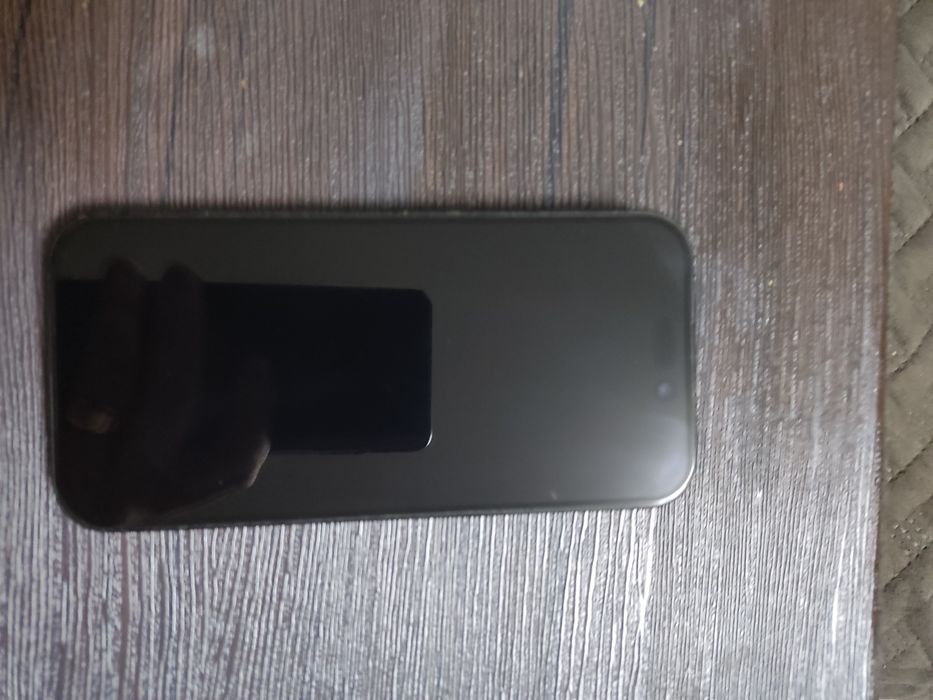 iPhone 15, black, 128GB