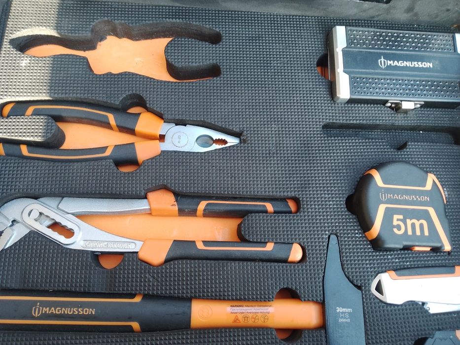 Magnusson -куфар с инструменти
